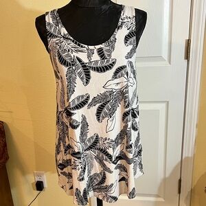 Old Navy Black and White Leaf Print Tank Top